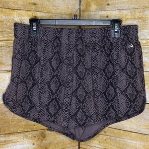 DICKS SPORTING GOODS PULL ON ACTIVEWEAR ATHLETIC EVERYDAY WEAR ATHLEISURE SHORTS